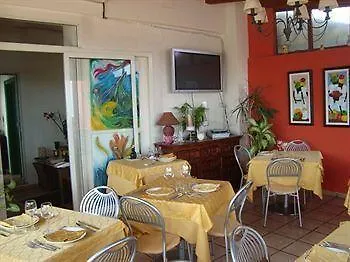 B&B La Grotta SantʼAlessio Siculo