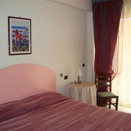 B&B La Grotta Bed and Breakfast SantʼAlessio Siculo